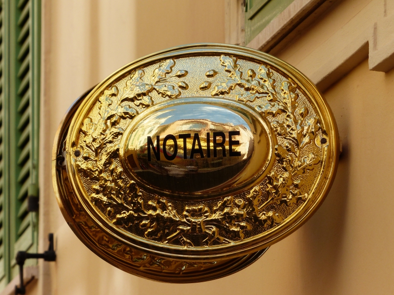 notaire-CAVALAIRE SUR MER-min_advertising-golden-metal-money-lighting-brass-1013060-pxhere.com